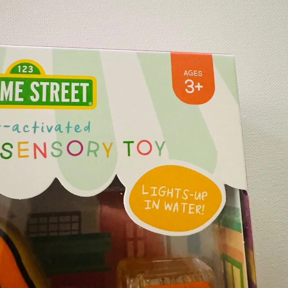 Sesame Street Julia Light Up Sensory Toy Glo Pals